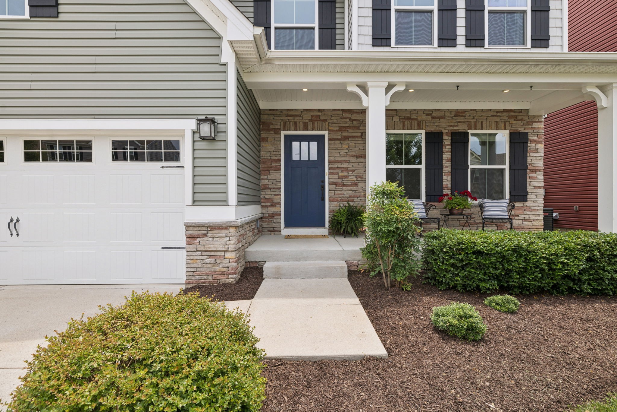 1829 Amesbury Ln