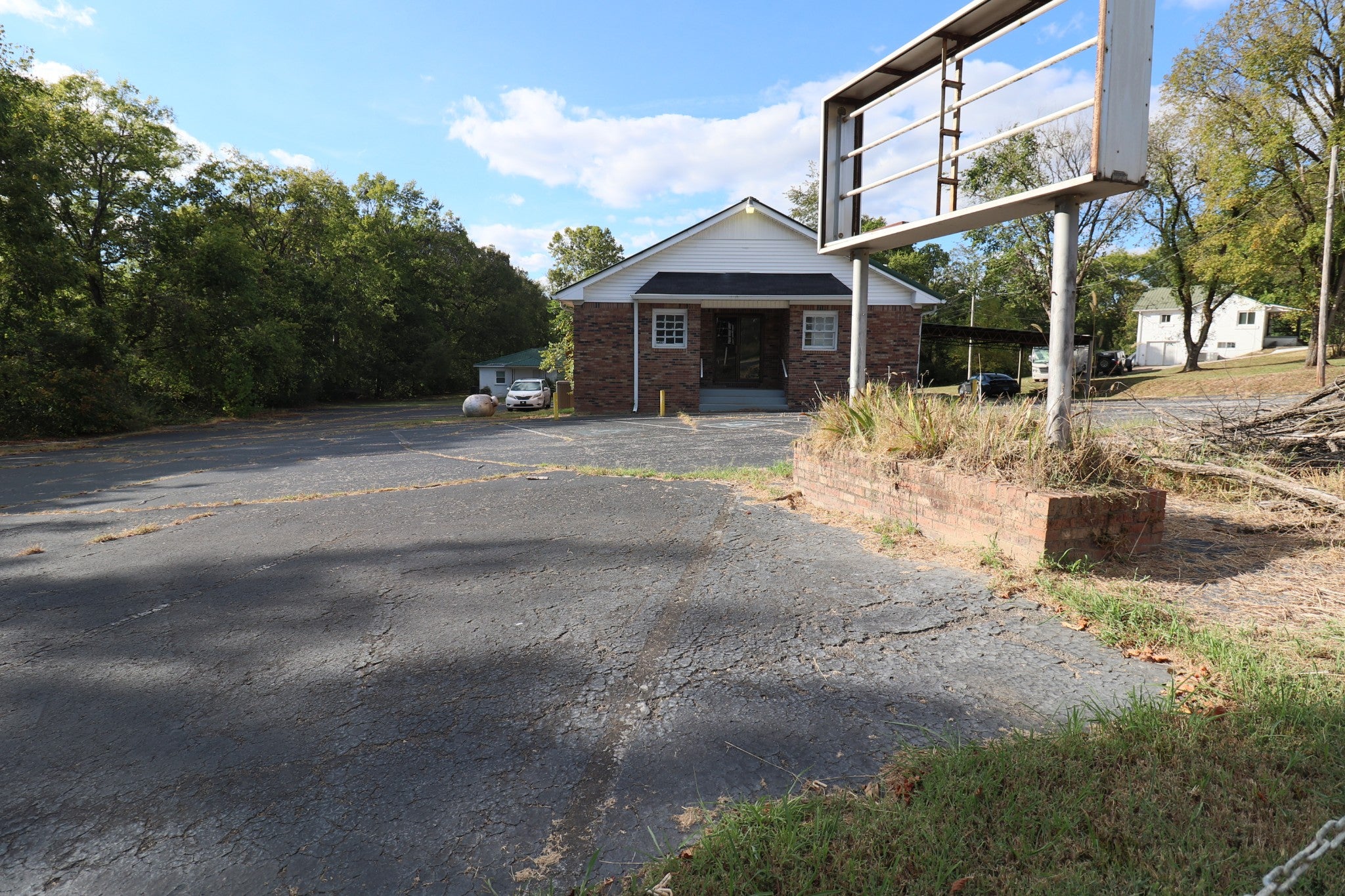 8304 Lawrenceburg Hwy