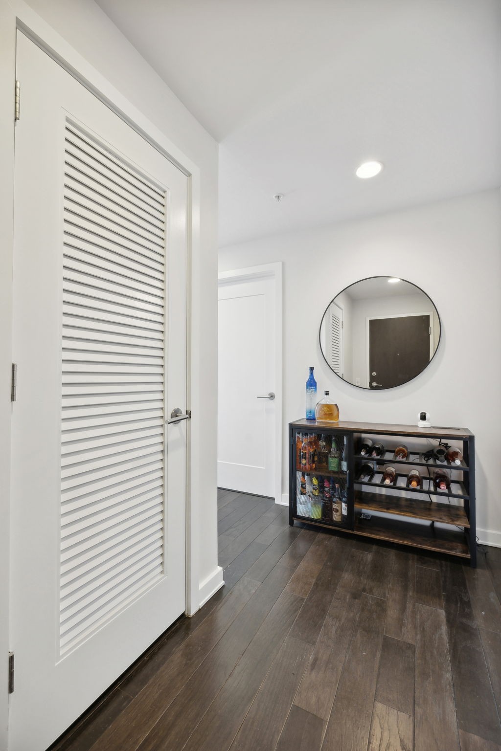1212 Laurel St 615