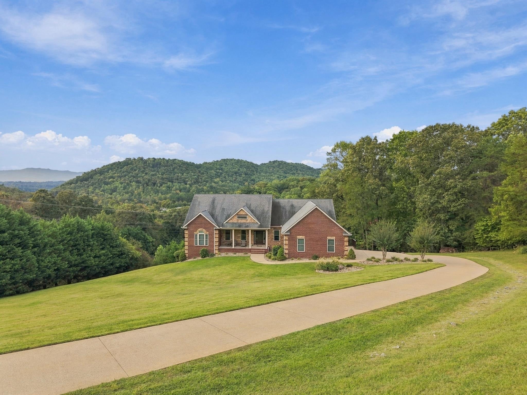 323 Independence Dr