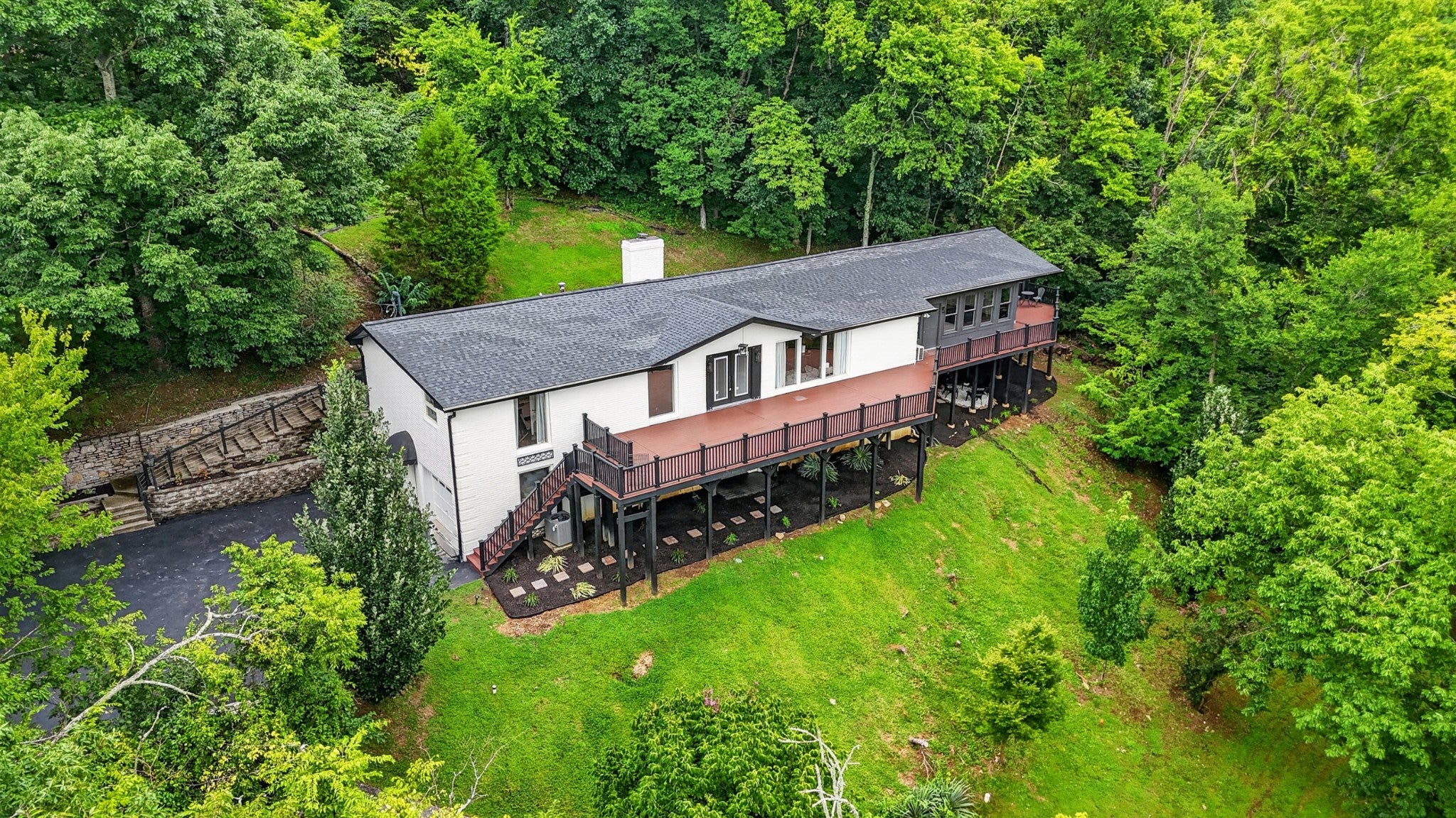 4-bed home for sale in Nashville, TN 37220, 5161 Granny White Pike 5161 Granny White Pike, Nashville TN 37220 4-bed home, photo 1 of 60