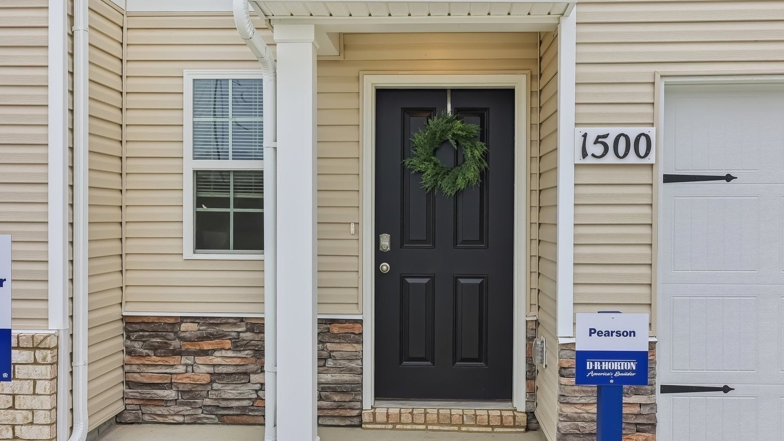 1449 Lexington Way