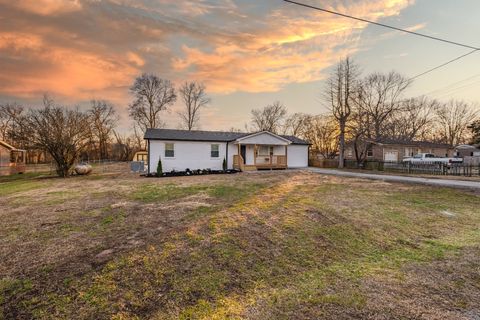 385 Limbo Dr Hillsboro TN 37342