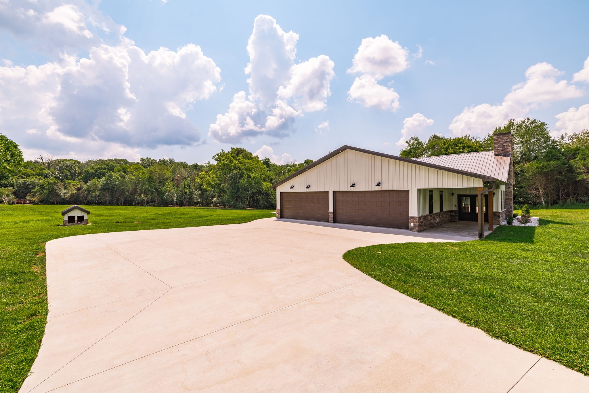 469 Chipman Rd