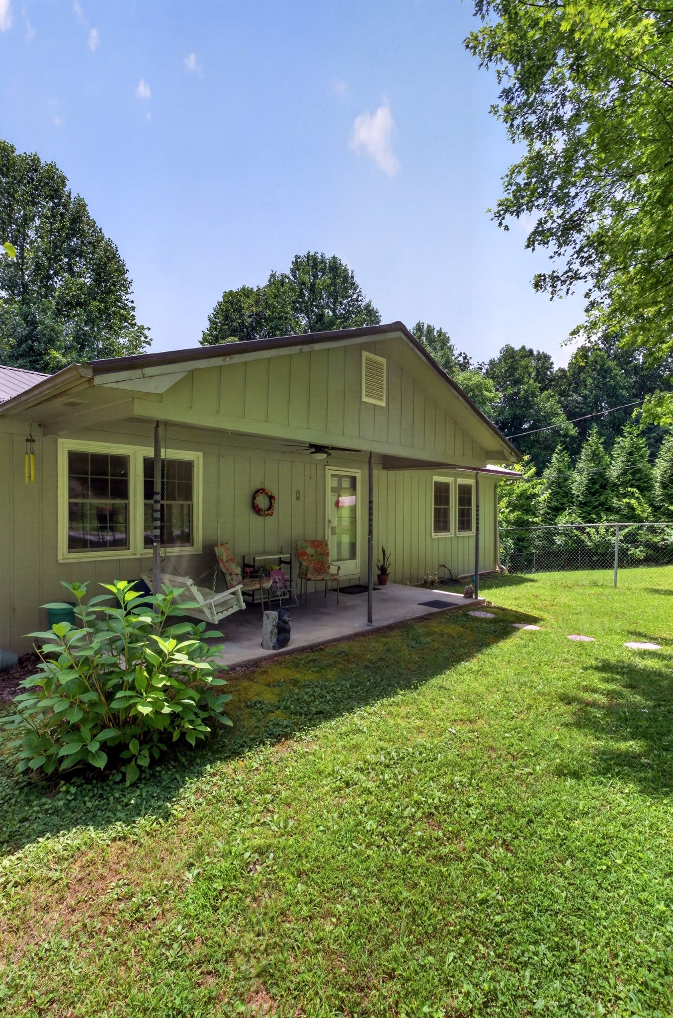 582 Spencer Dr