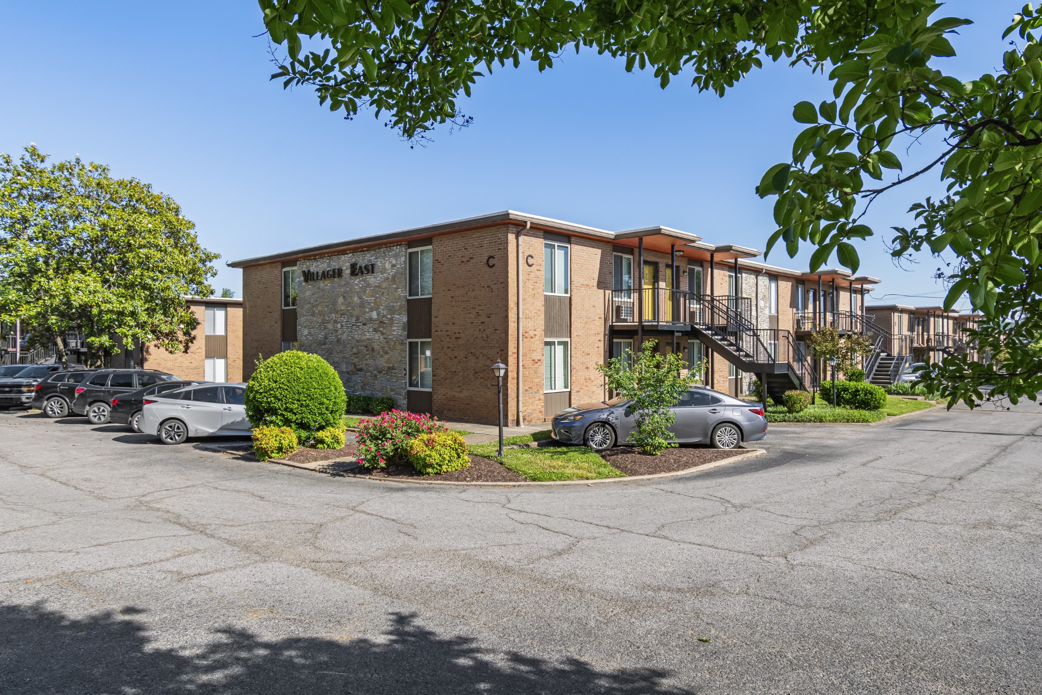 3600 Hillsboro Pike C9