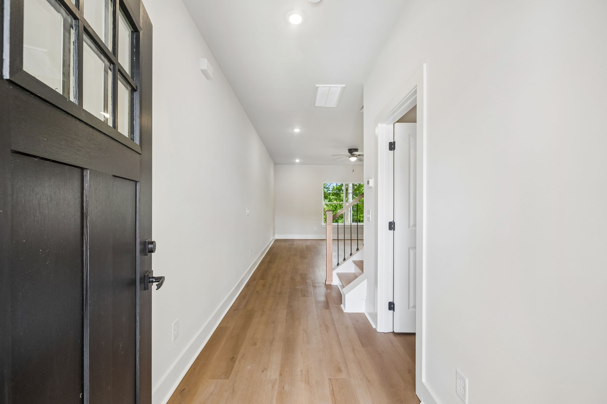 1048 Stagecoach Dr