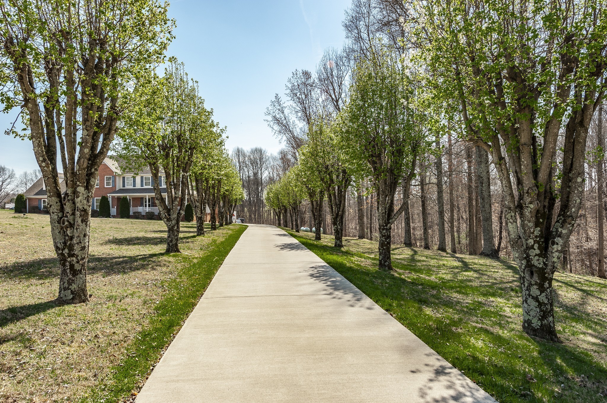 1626 New Highway 52 E