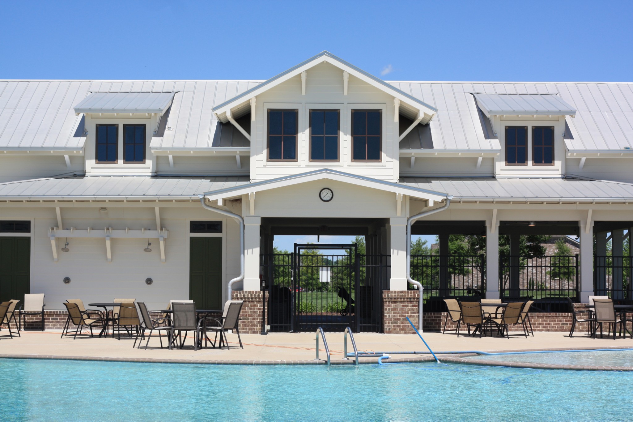 325 Harvest Point Blvd