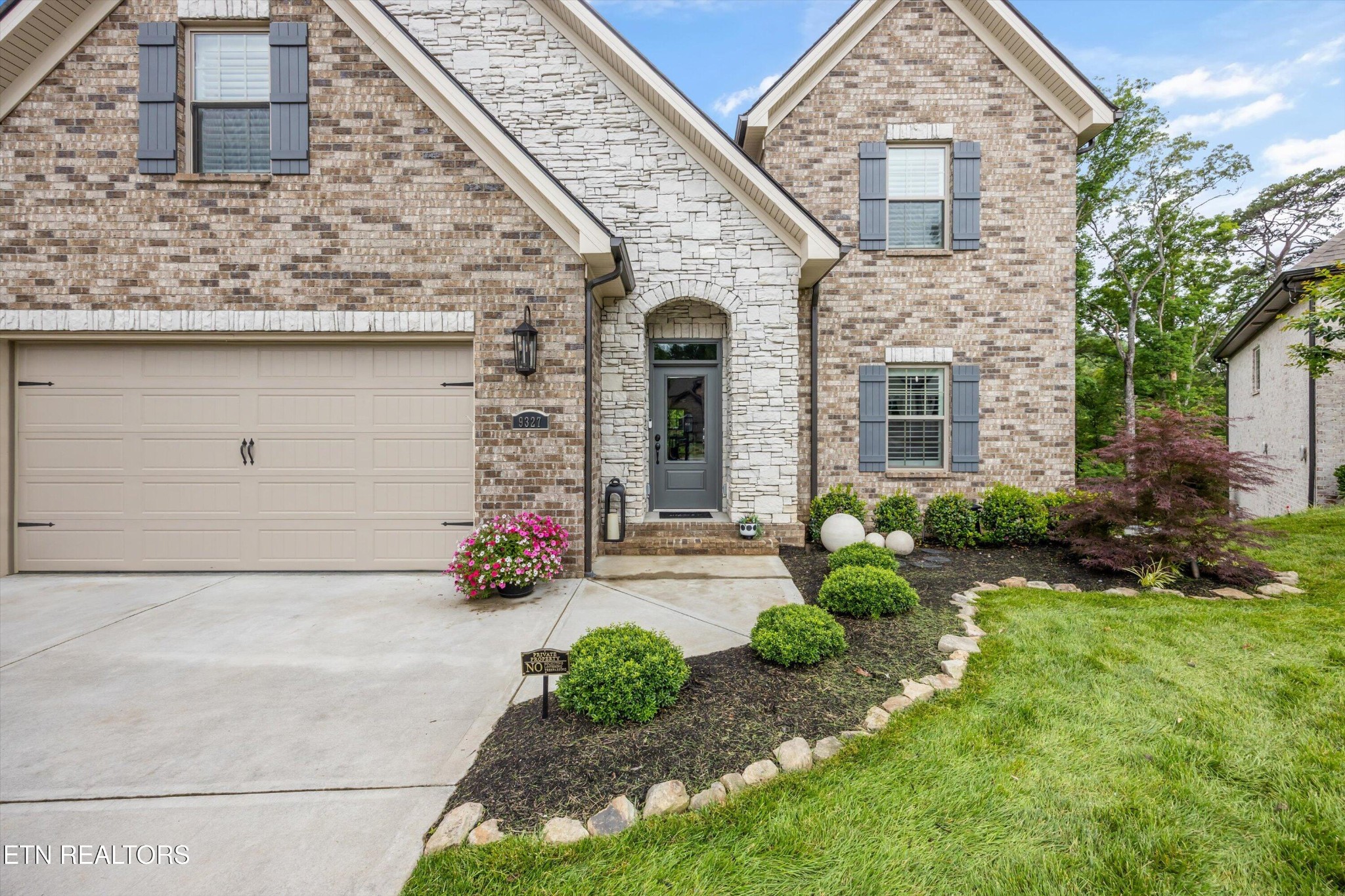 9327 Paradise Valley Lane