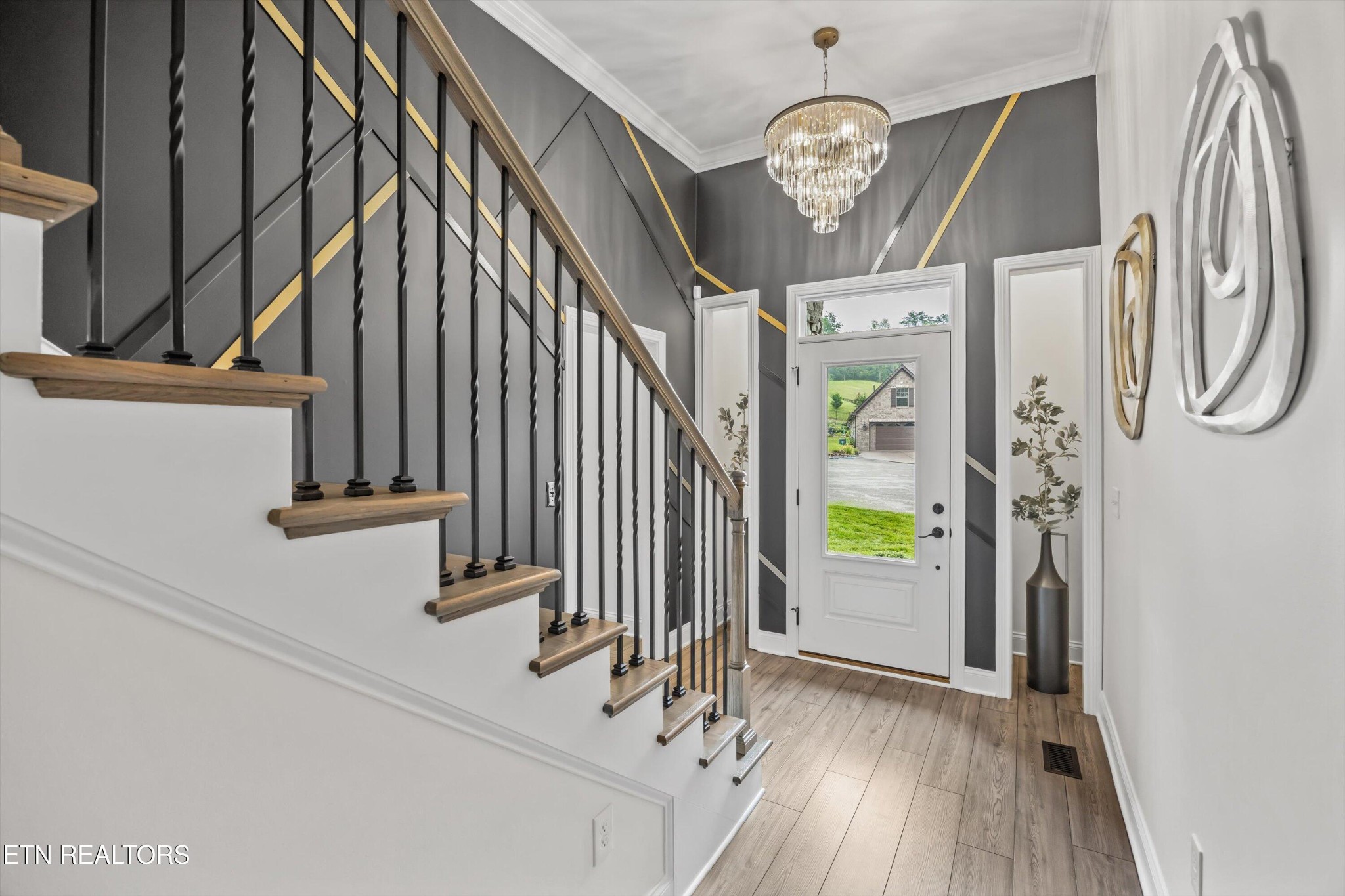 9327 Paradise Valley Lane