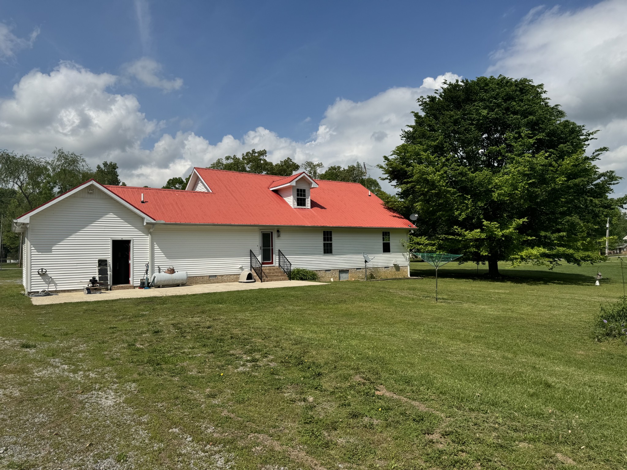 160 Robert E Lee Dr