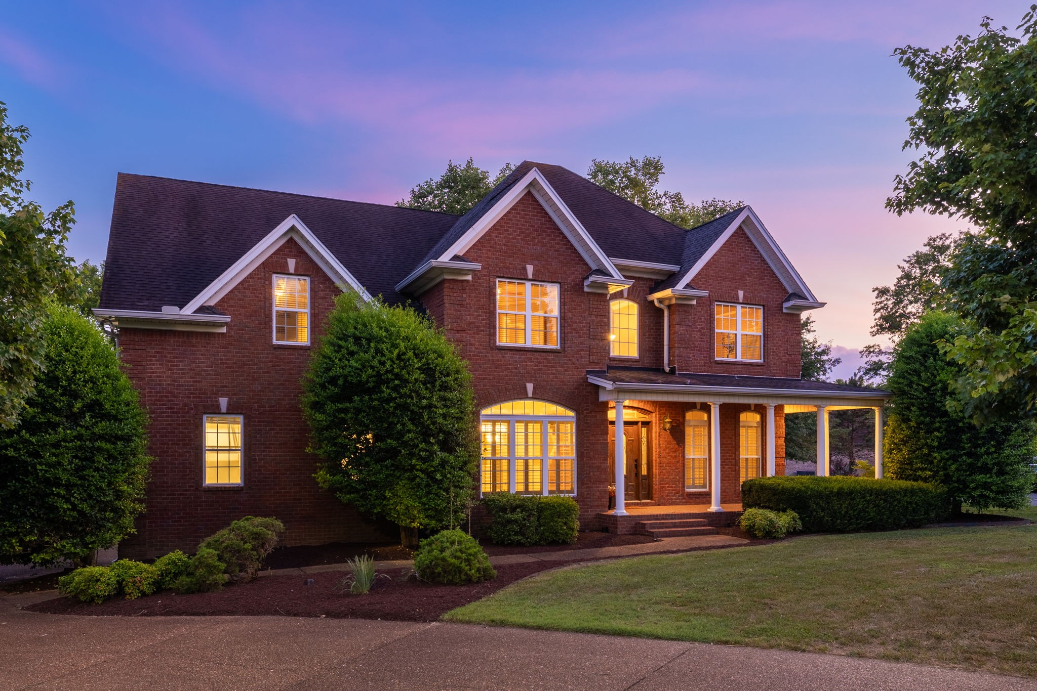 216 Grandview Cir