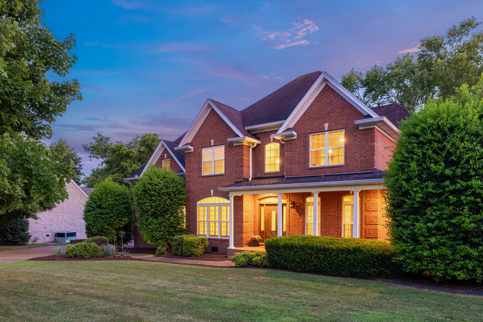 216 Grandview Cir