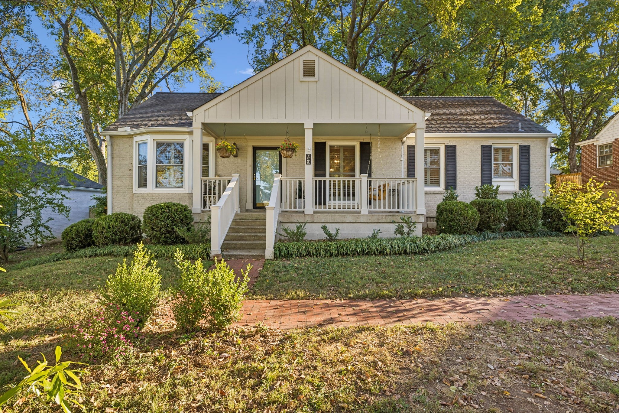 3-bed listing at 843 Crestridge Dr, Nashville