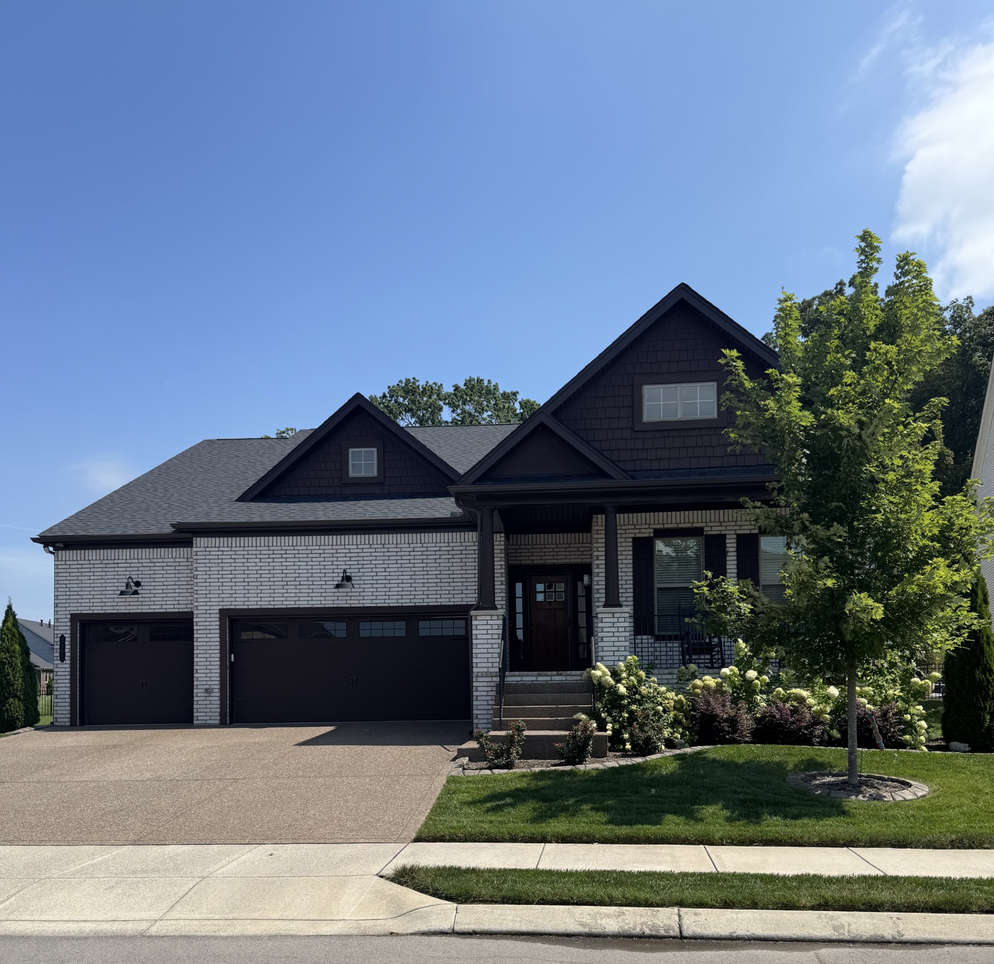9003 Grayson Cir