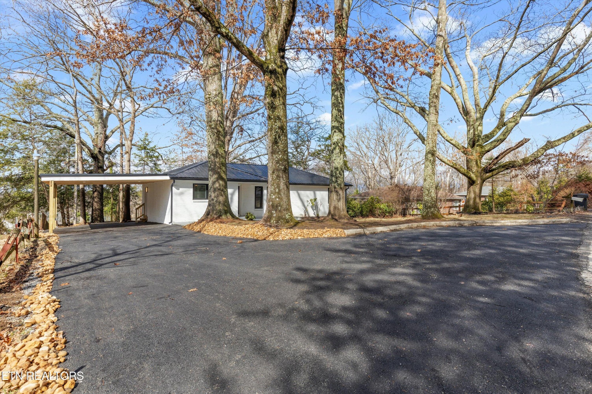 2627 May Ave
