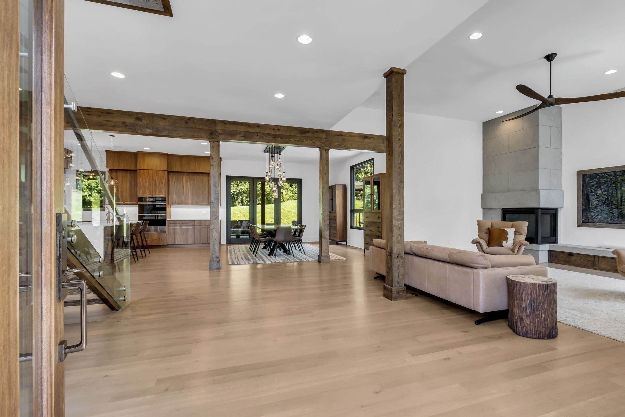 6449 Fleetwood Dr
