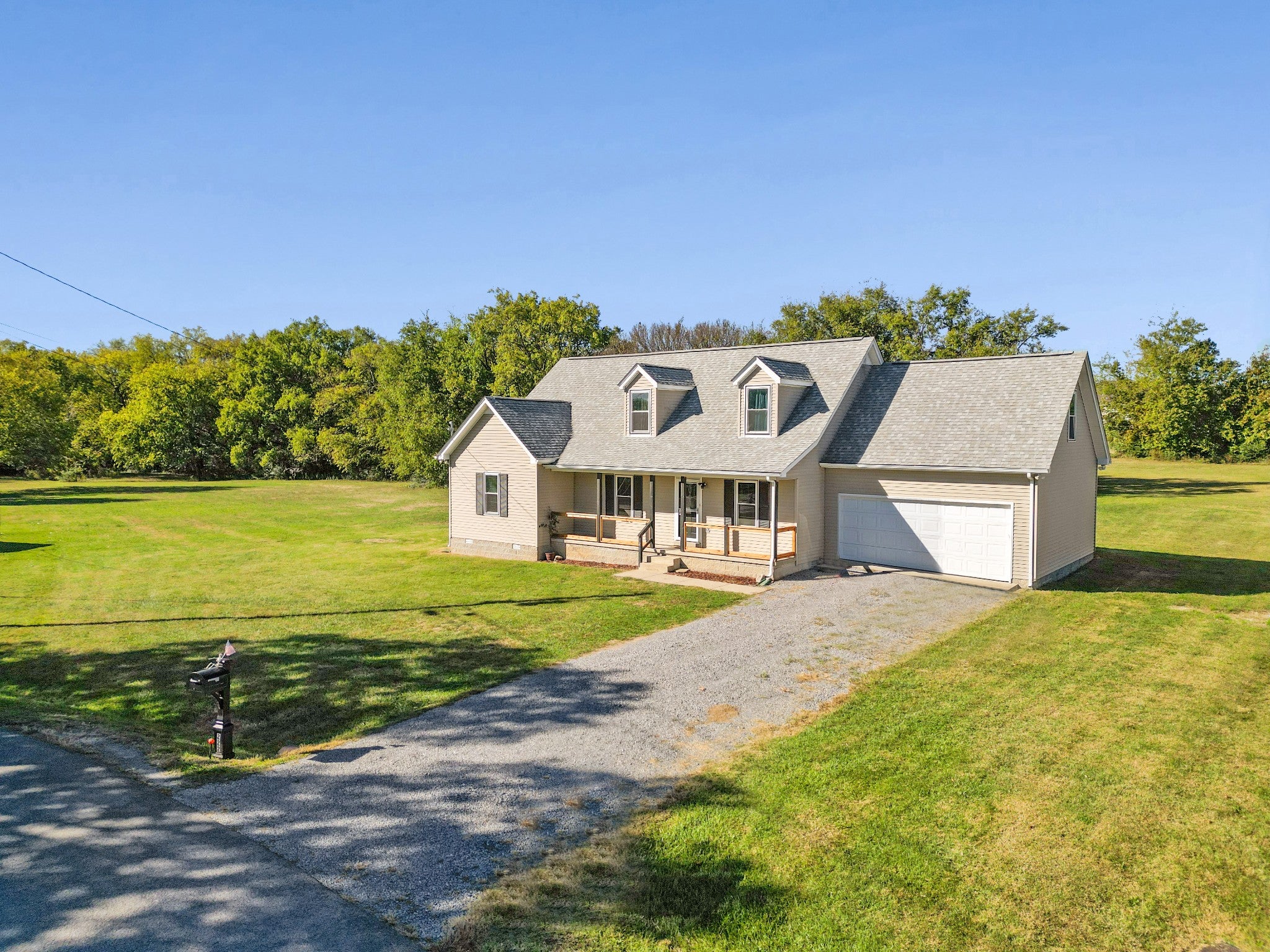 222 Hayden Ct