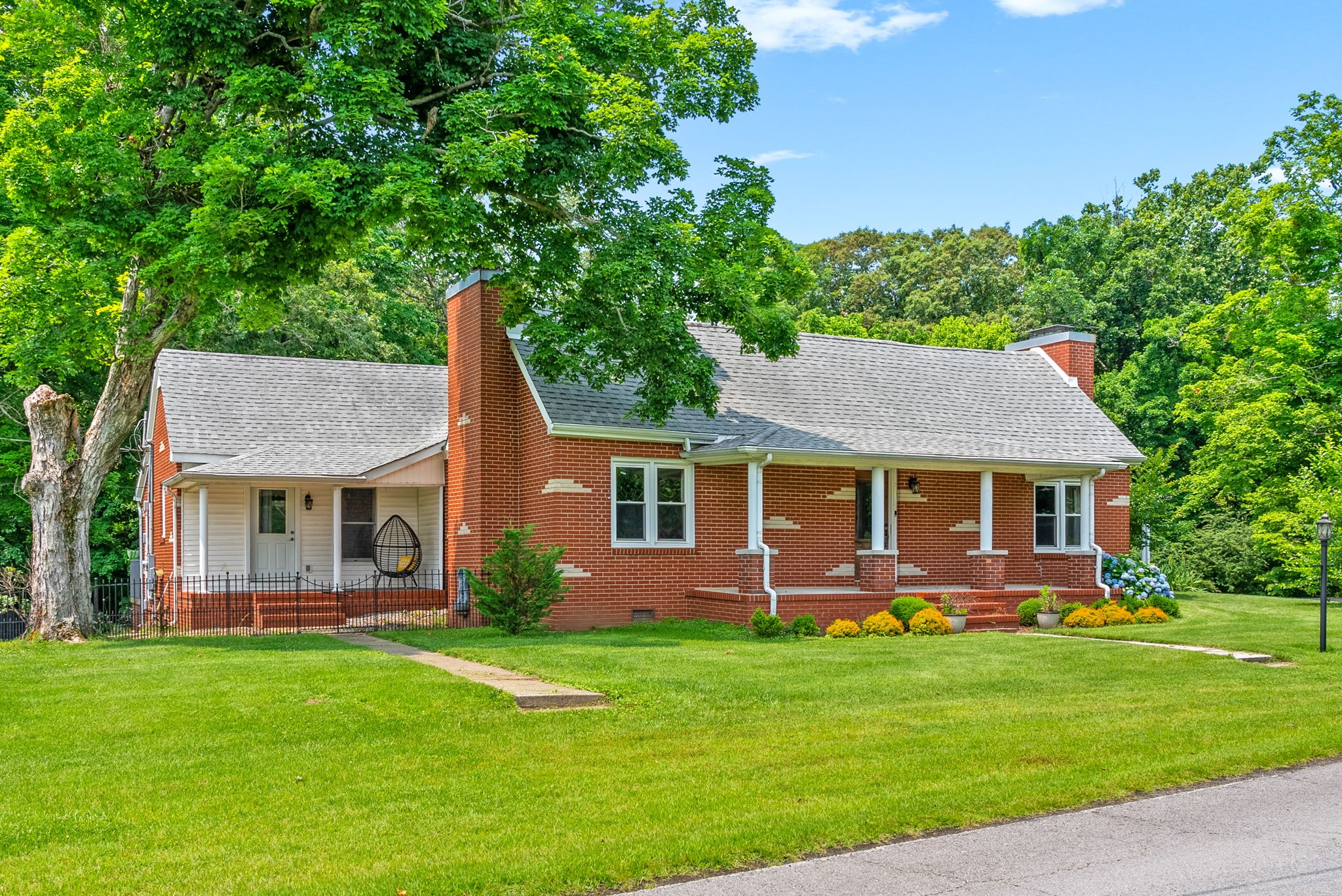 6085 Blue Springs Rd