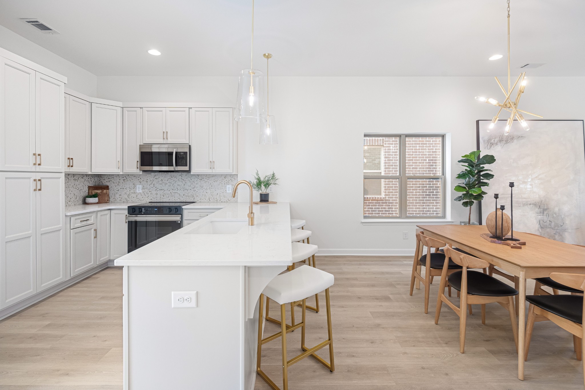 203B Folsom Pass