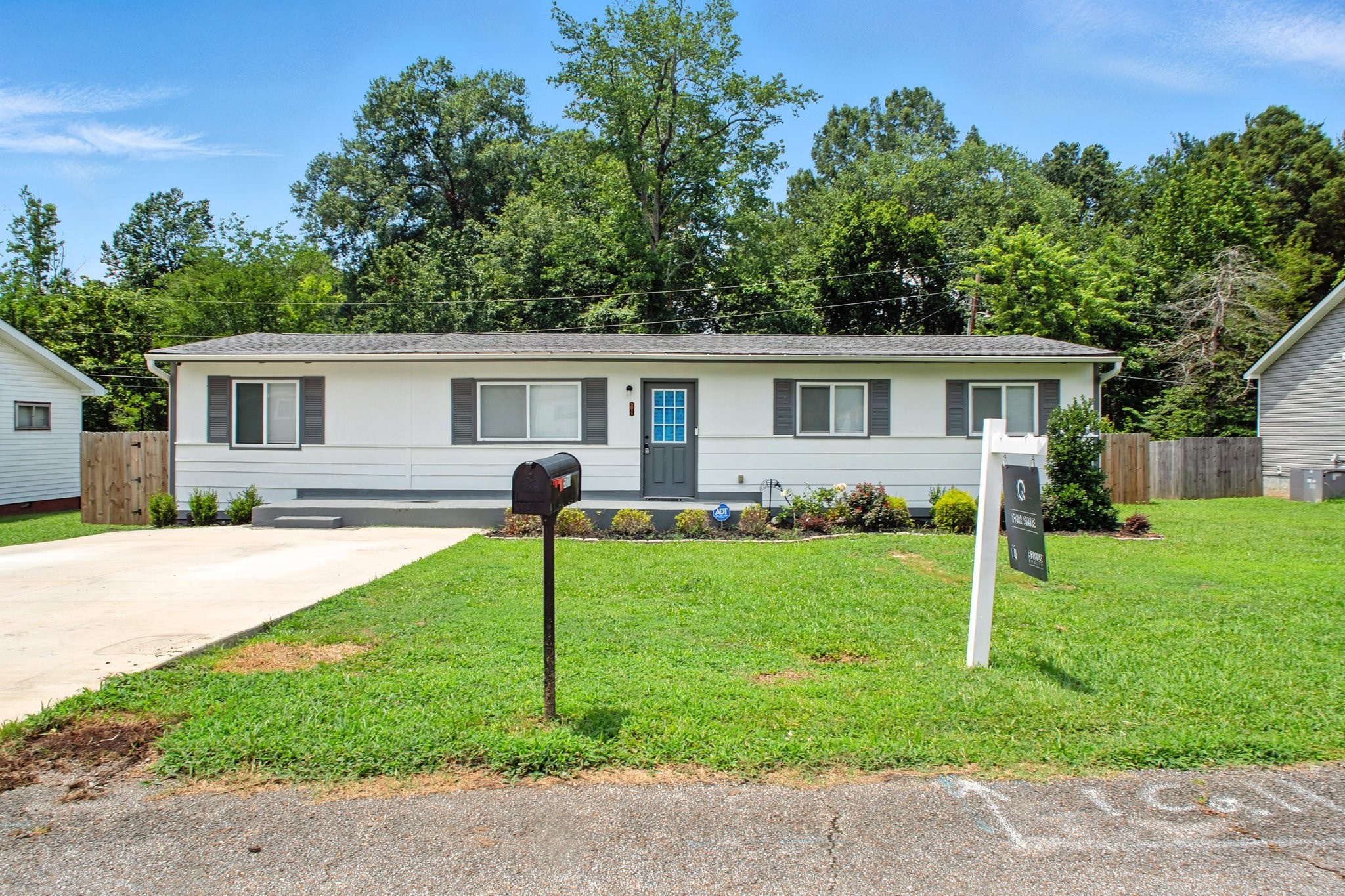 5011 Jarrett Rd