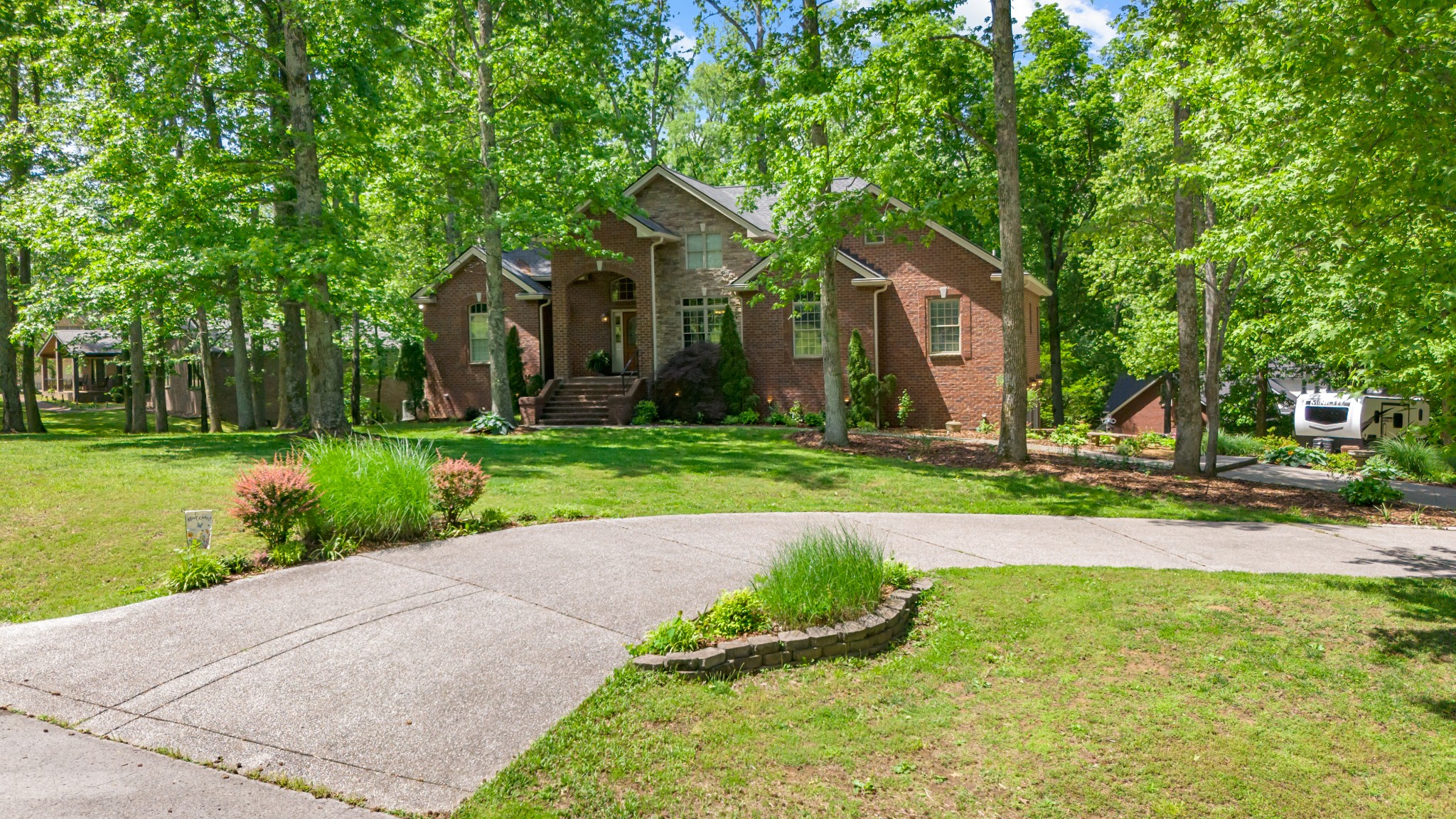 529 Chelsea Ln