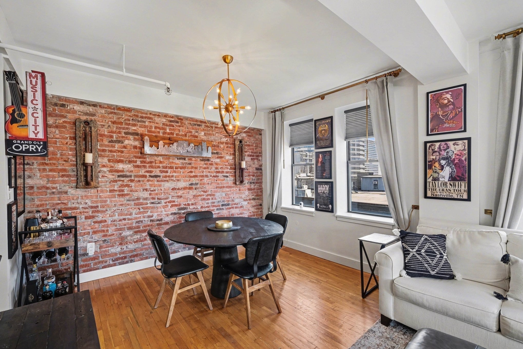 1-bed condo for sale in Nashville, TN 37203, 700 Church St 802 700 Church St 802, Nashville TN 37203 1-bed condo, photo 3 of 34