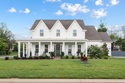 1302 Clarendon Ave Murfreesboro TN 37128