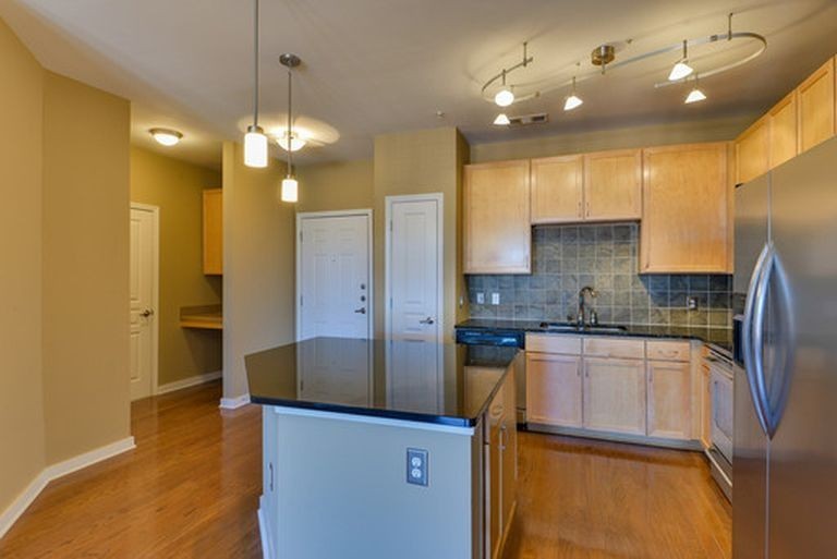 3000 Vanderbilt Pl 318