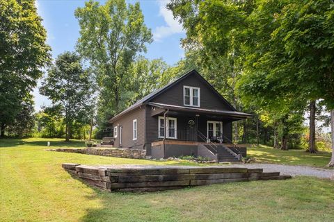 2460 Little Bartons Creek Rd Cumberland Furnace TN 37051