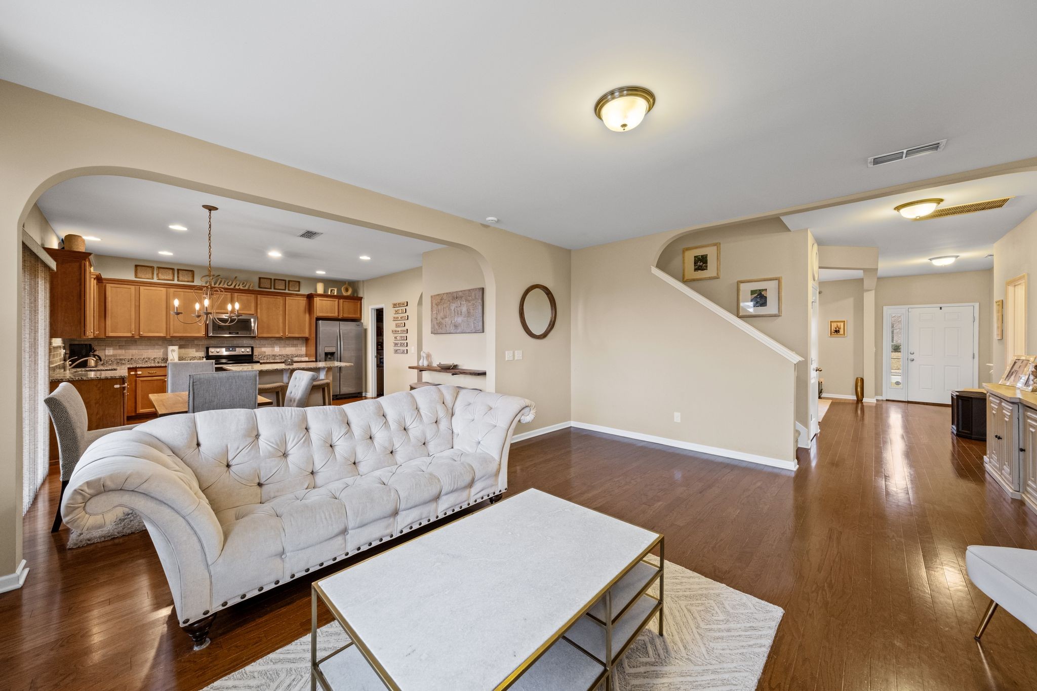 Spring Hill, Tennessee 37174, United States, 4 Bedrooms Bedrooms, ,3 BathroomsBathrooms,Residential,Pending,9909