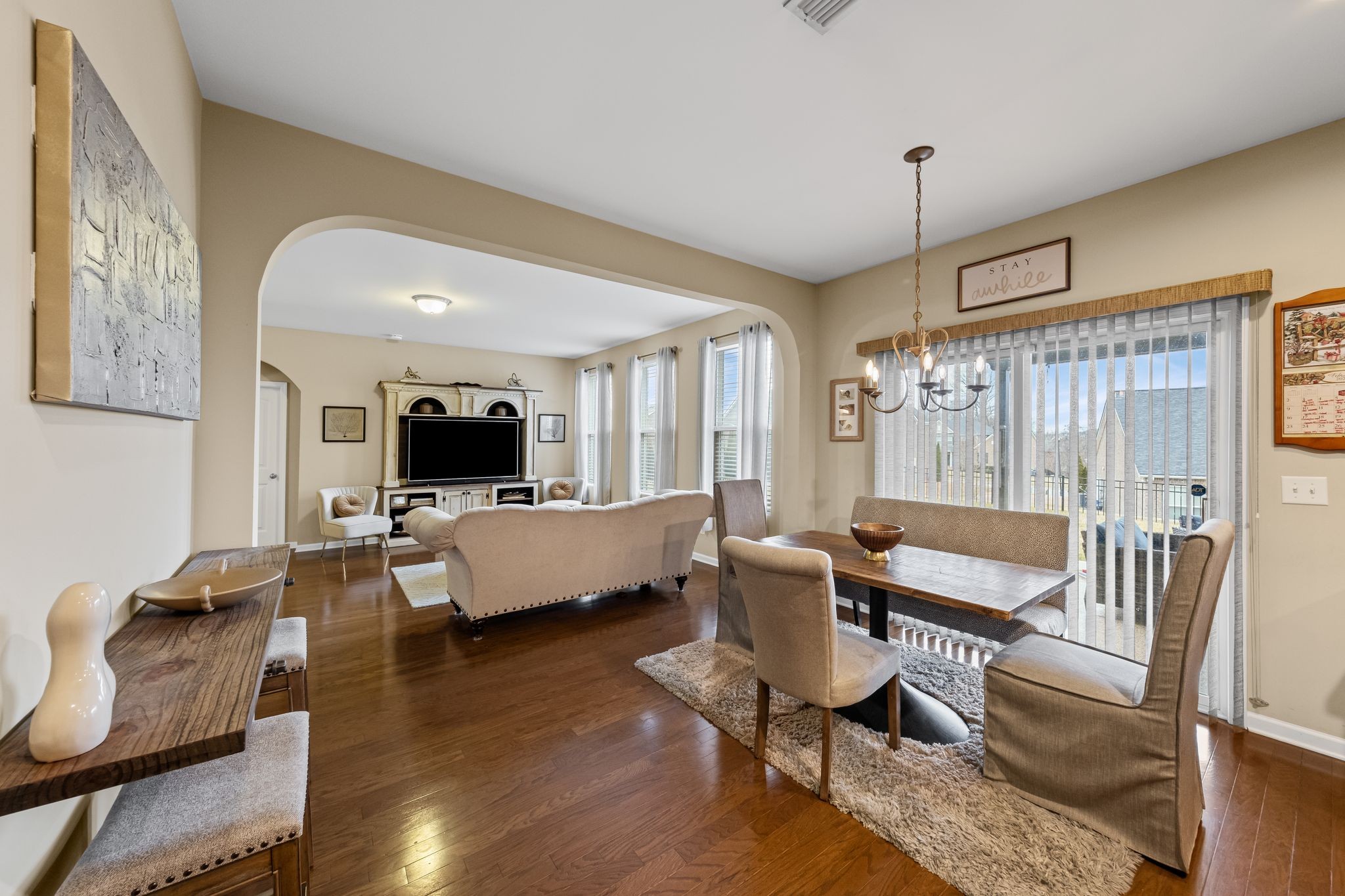 Spring Hill, Tennessee 37174, United States, 4 Bedrooms Bedrooms, ,3 BathroomsBathrooms,Residential,Pending,9909