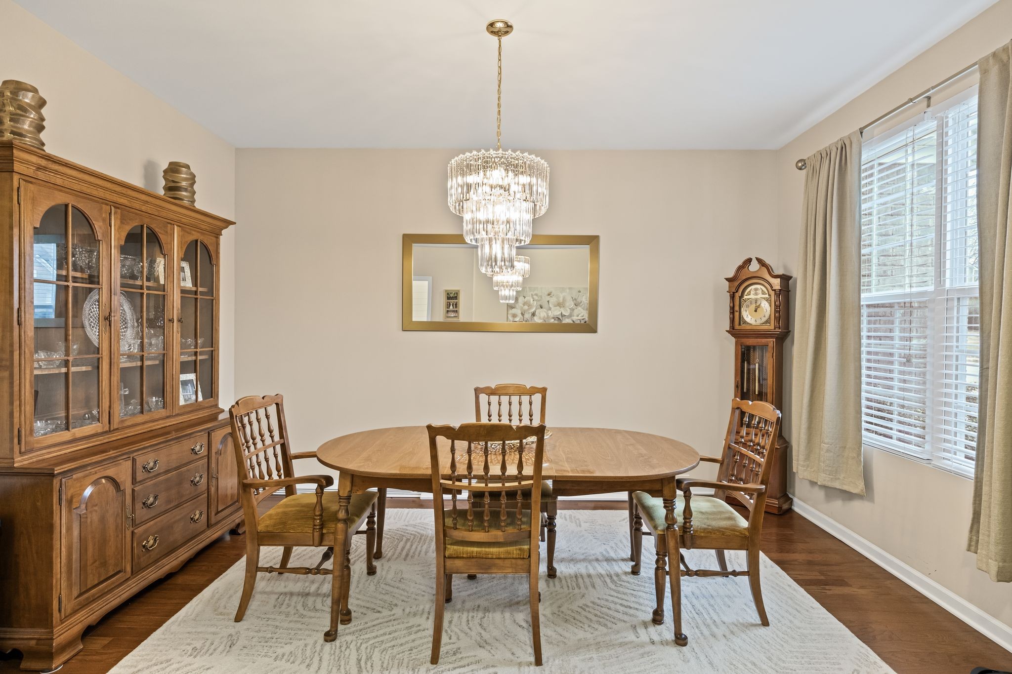 Spring Hill, Tennessee 37174, United States, 4 Bedrooms Bedrooms, ,3 BathroomsBathrooms,Residential,Pending,9909