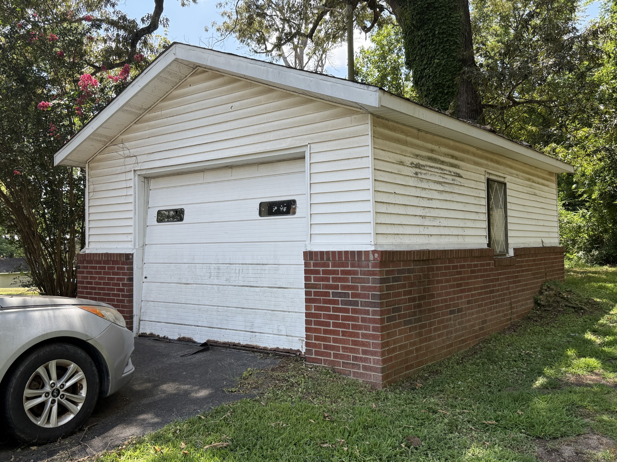 111 Melton Ave