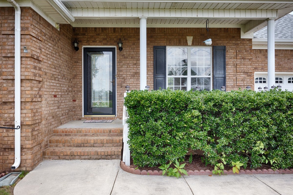 27709 Michael Ln