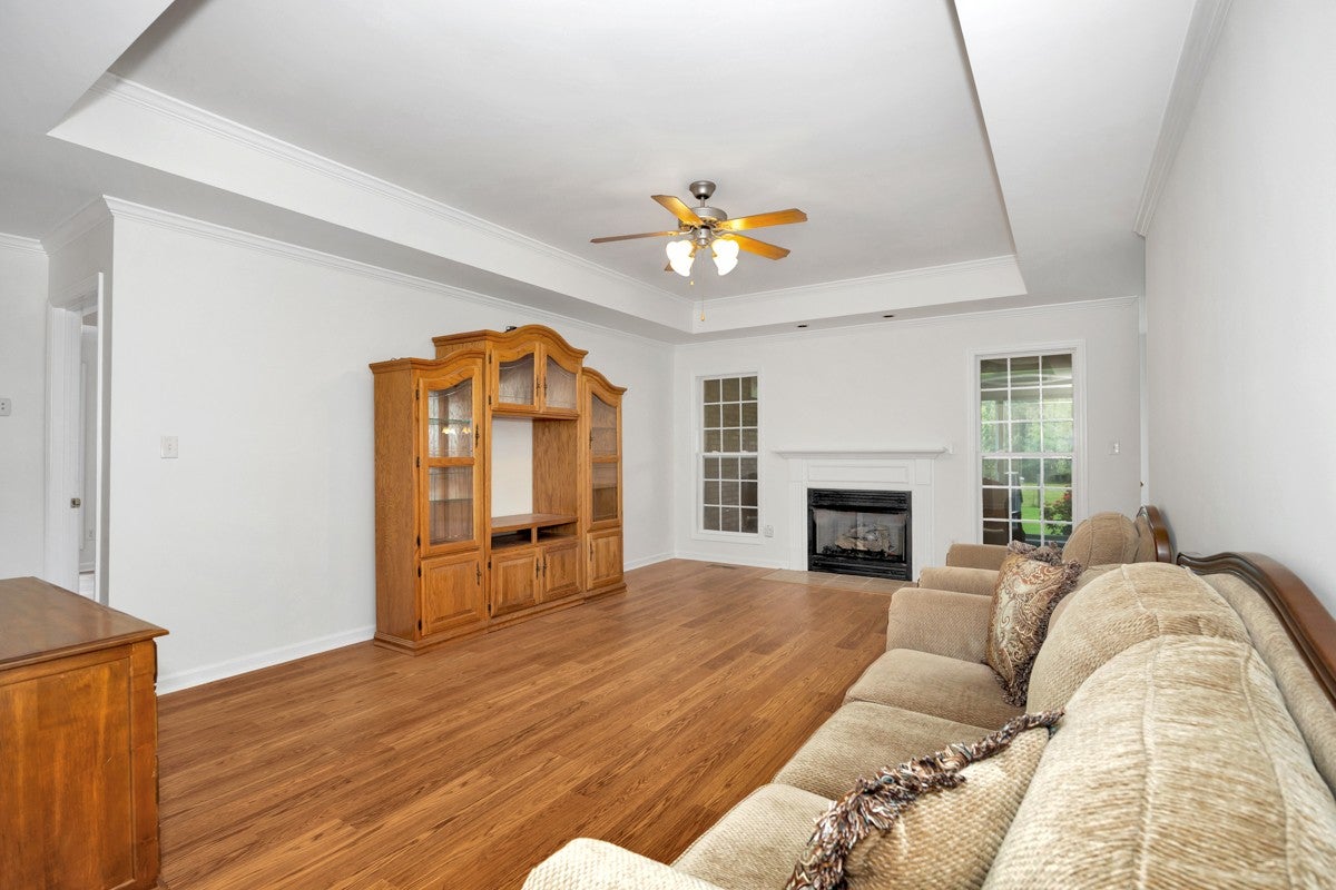 27709 Michael Ln