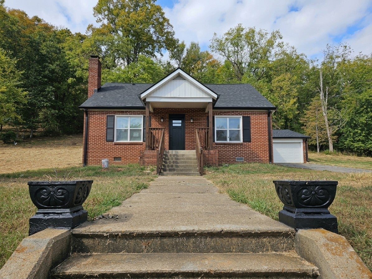 311 Edgewood Ave