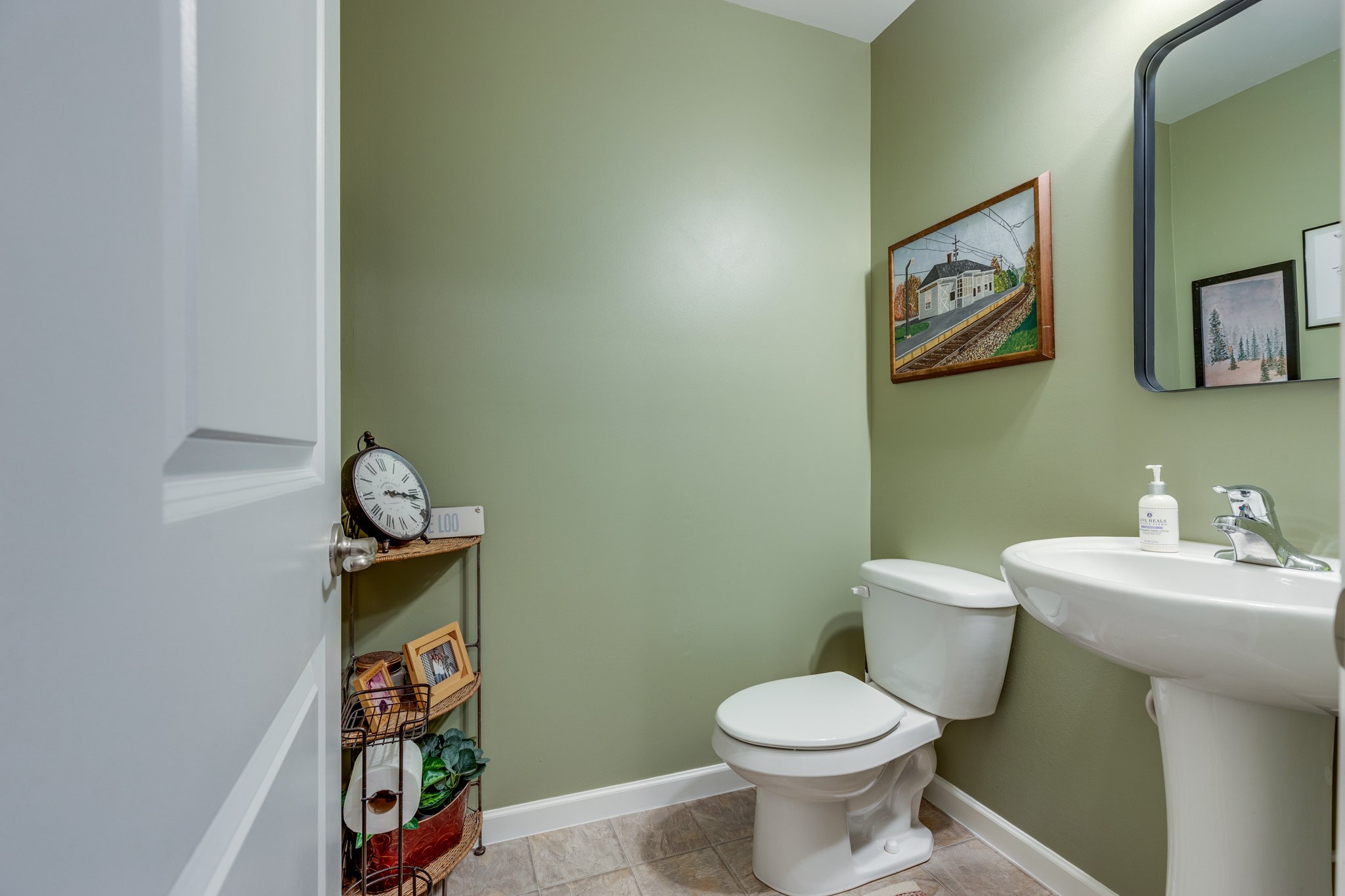 1221 Scarcroft Ln