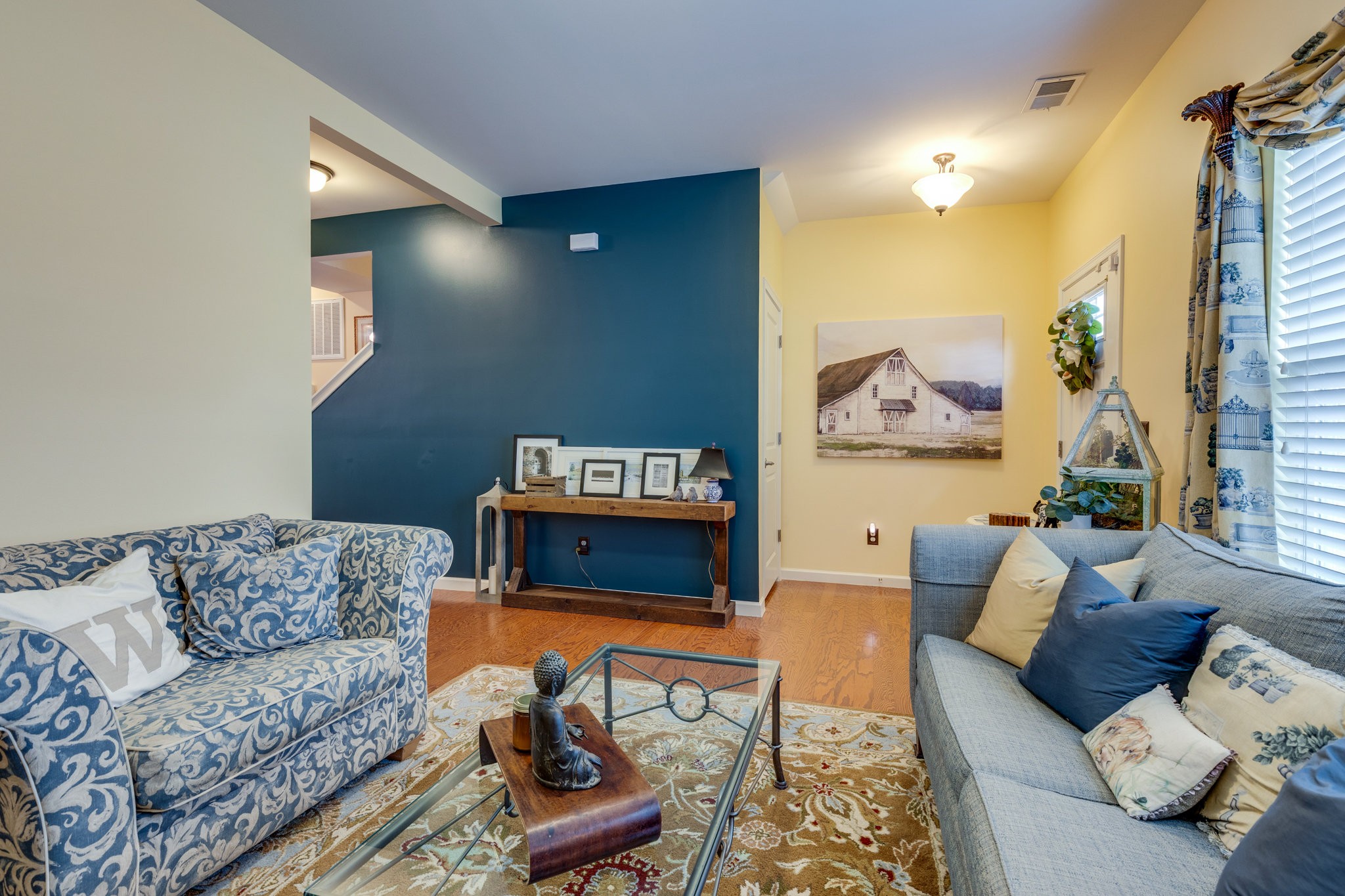 1221 Scarcroft Ln