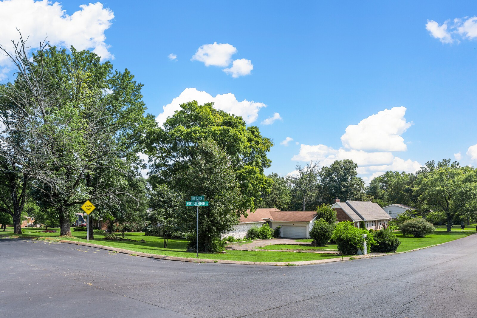 4052 Port Cleburne Ln