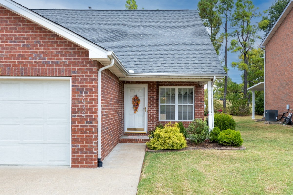 1092 Ellis Way