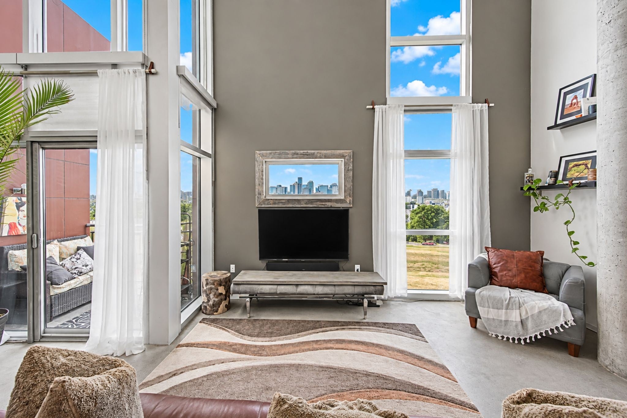 2115 Yeaman Pl 406