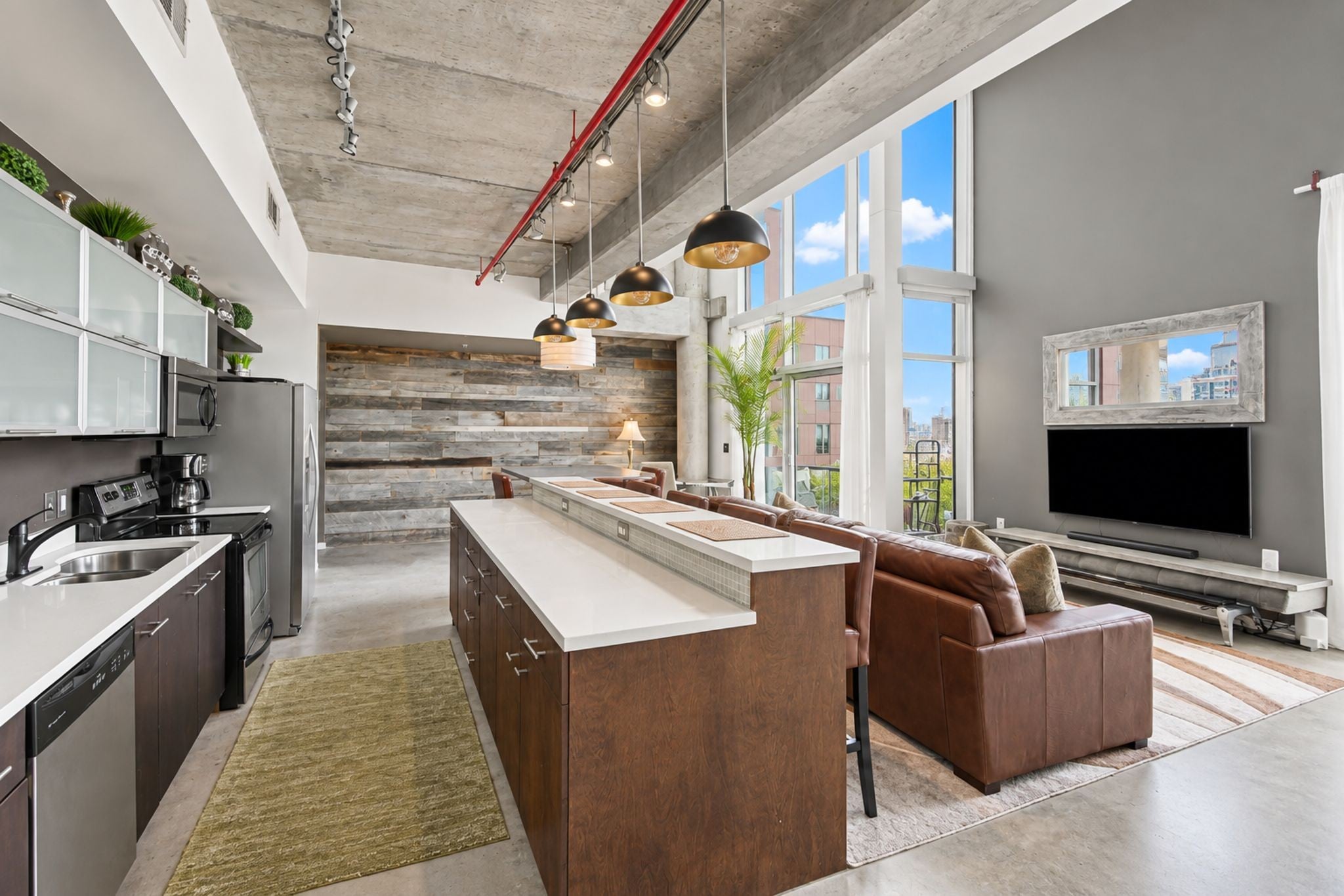 2115 Yeaman Pl 406