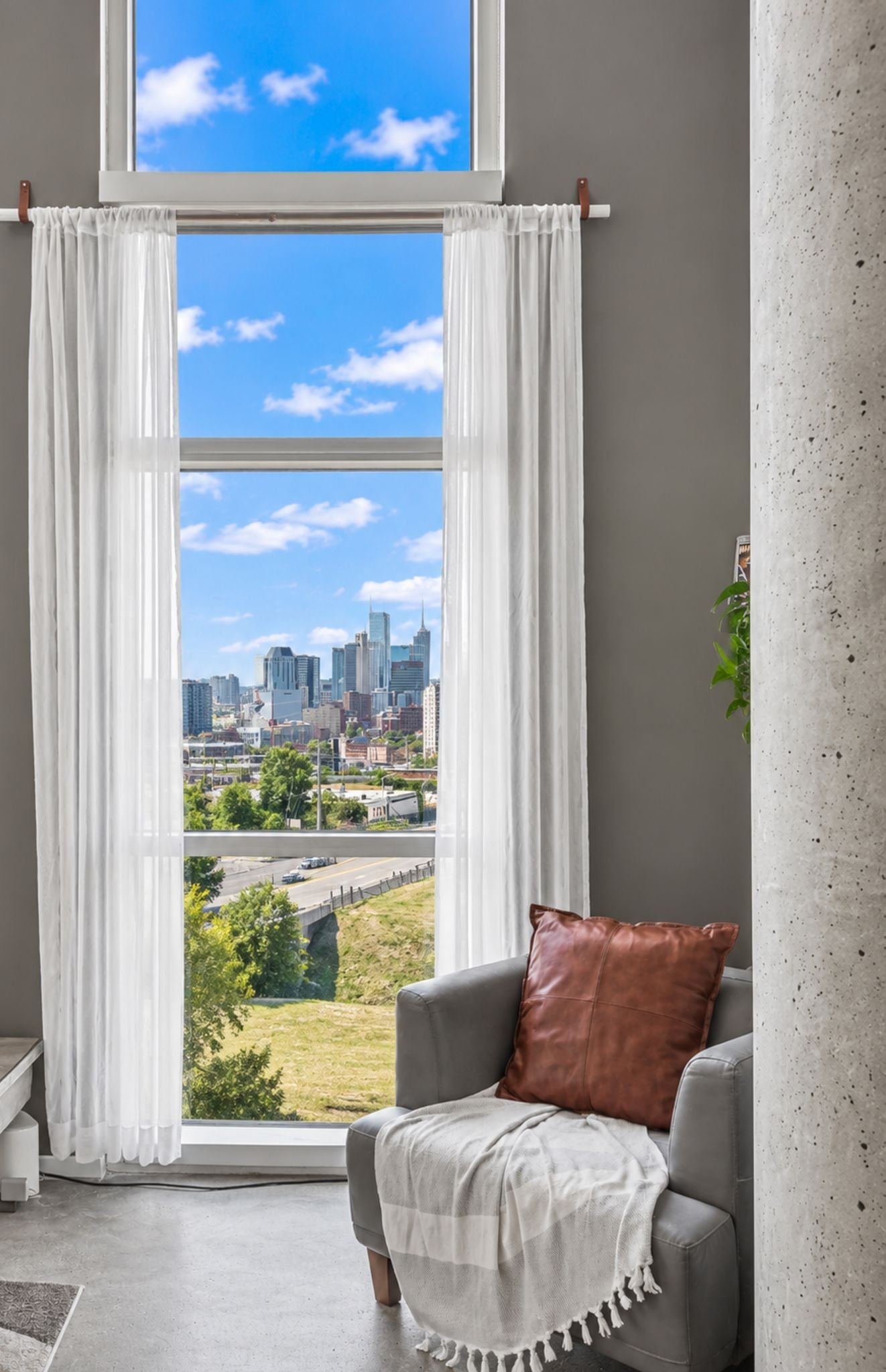 2115 Yeaman Pl 406