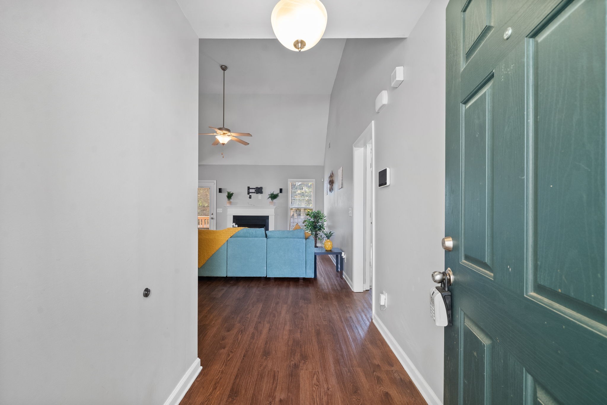 Clarksville, Tennessee 37040, United States, 3 Bedrooms Bedrooms, ,3 BathroomsBathrooms,Residential,Active,42813