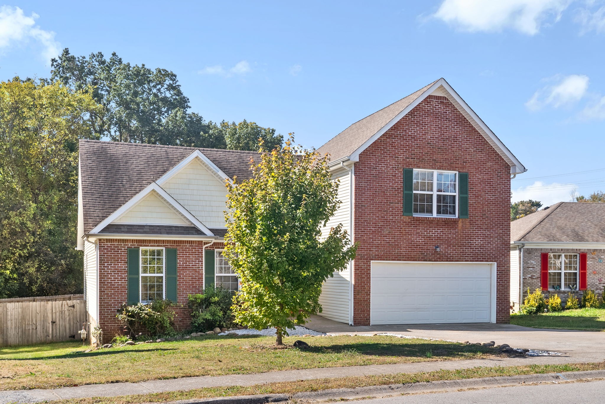 Clarksville, Tennessee 37040, United States, 3 Bedrooms Bedrooms, ,3 BathroomsBathrooms,Residential,Active,42813