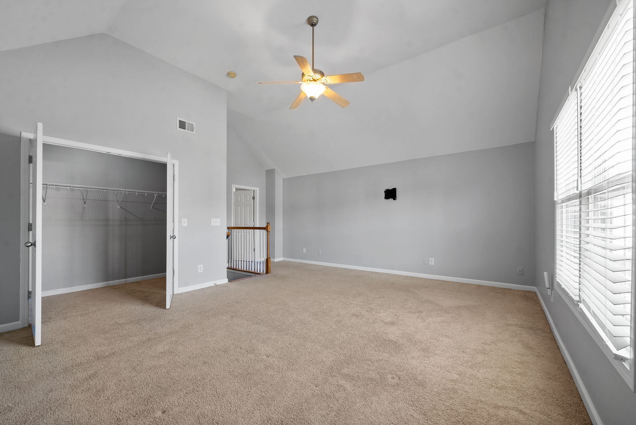 Clarksville, Tennessee 37040, United States, 3 Bedrooms Bedrooms, ,3 BathroomsBathrooms,Residential,Active,42813