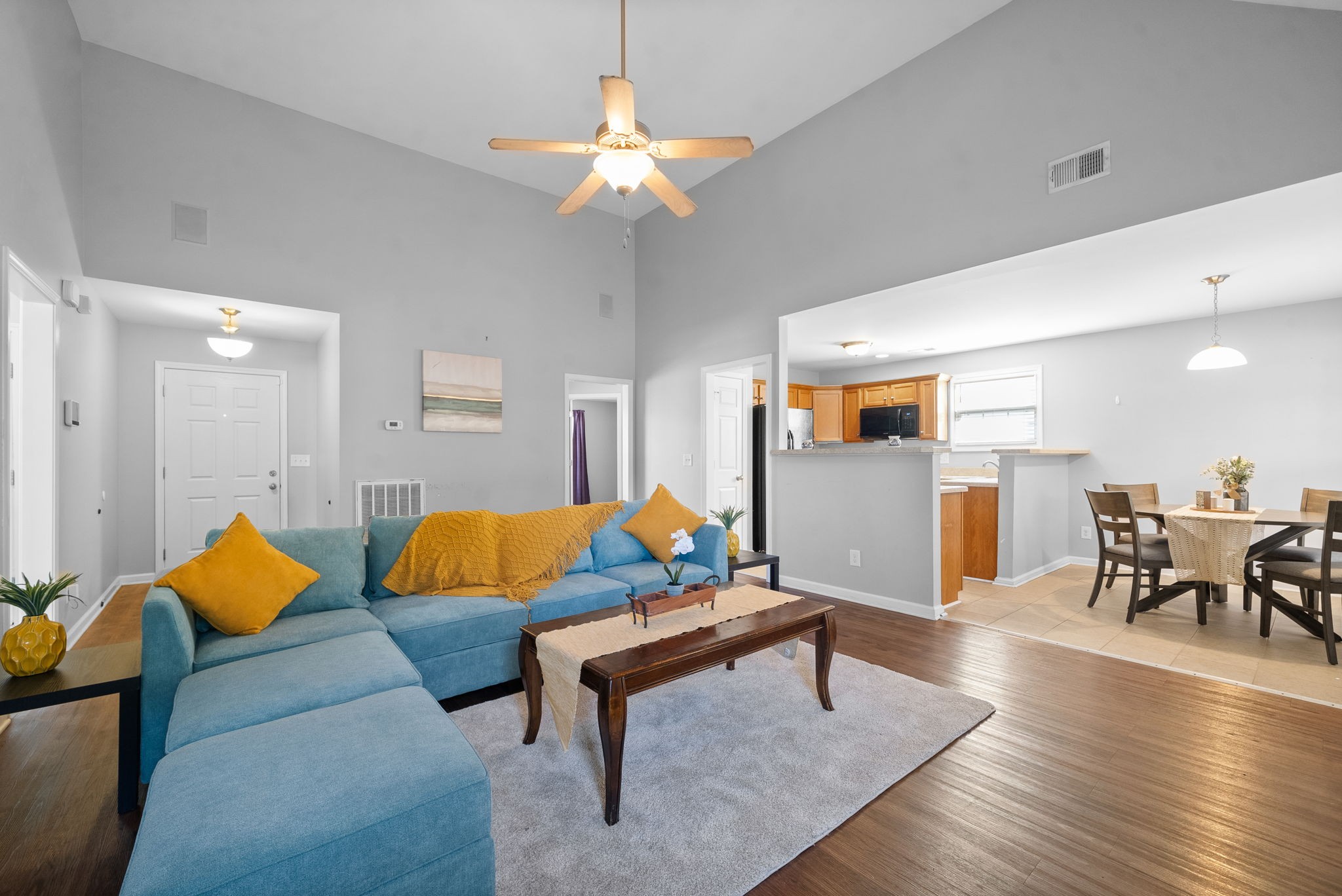 Clarksville, Tennessee 37040, United States, 3 Bedrooms Bedrooms, ,3 BathroomsBathrooms,Residential,Active,42813