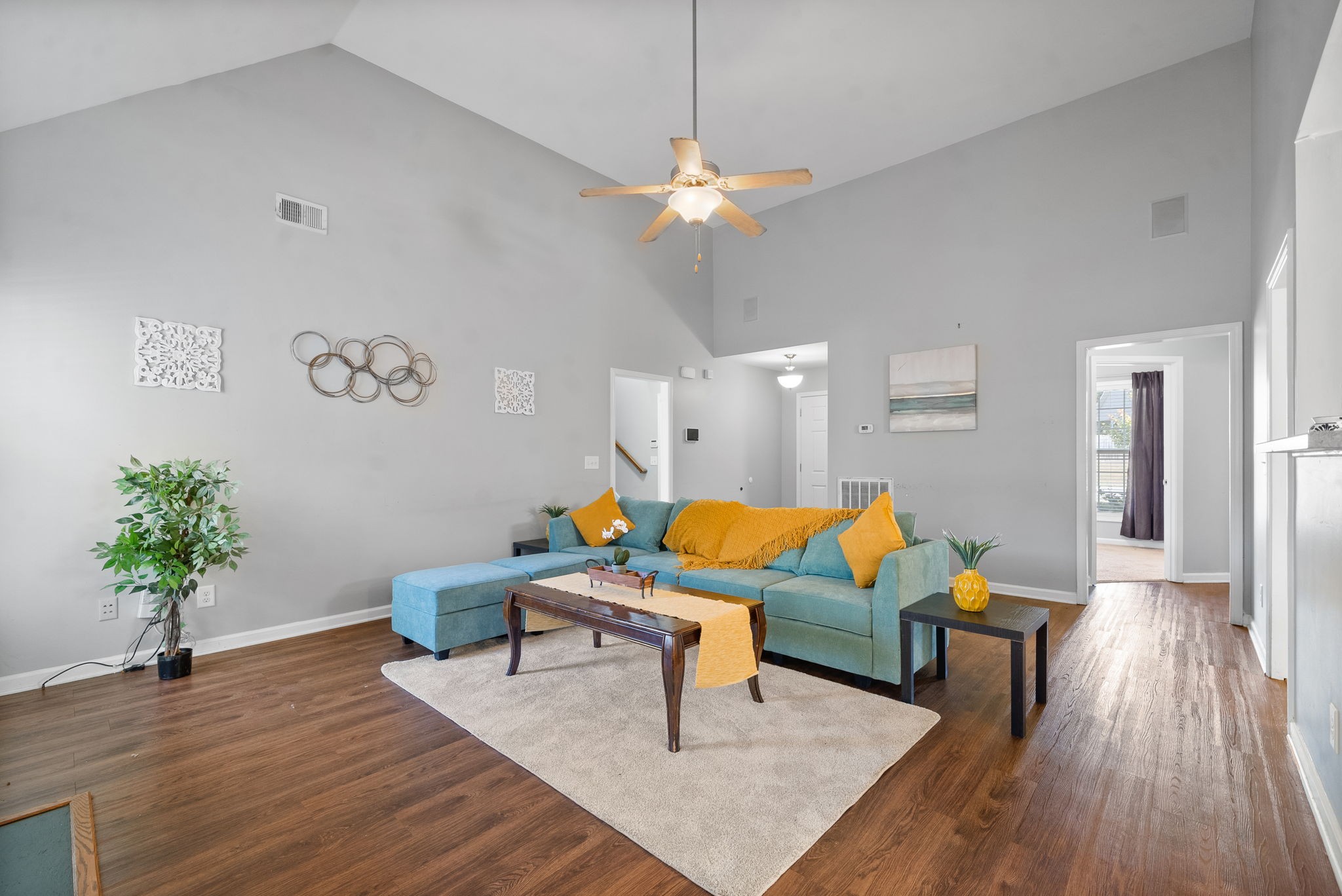 Clarksville, Tennessee 37040, United States, 3 Bedrooms Bedrooms, ,3 BathroomsBathrooms,Residential,Active,42813